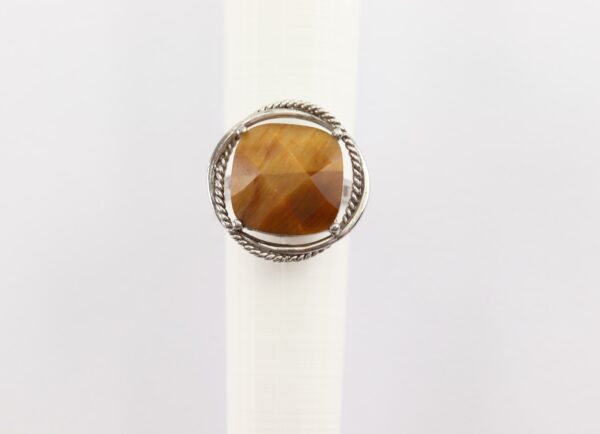 Ring mit rechteckigem Tigerauge