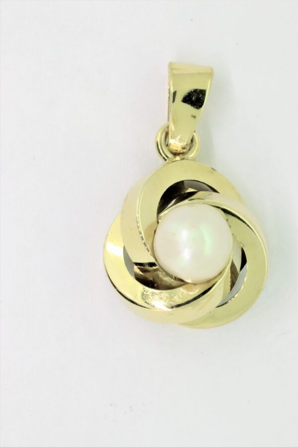 Feiner Anhänger 333 Gold + Muschelkernperle – Bild 3