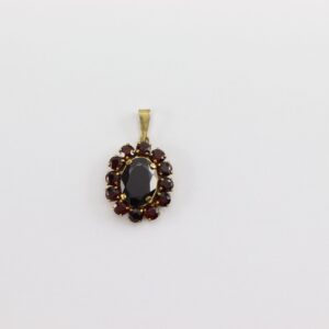 Anhänger mit Granat  in Gelbgold