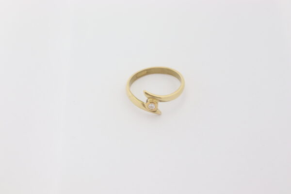 Ring in Gelbgold  mit einem Diamanten – Bild 3