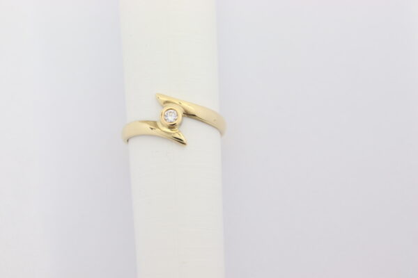 Ring in Gelbgold  mit einem Diamanten – Bild 6