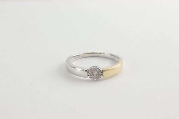feiner Ring in Weißgold mit Diamanten – Bild 4