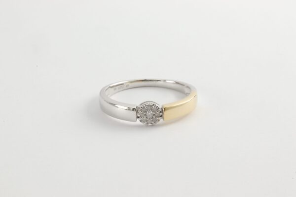 feiner Ring in Weißgold mit Diamanten – Bild 5