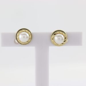 sehr schöne Ohrstecker in Gelbgold mit Perle