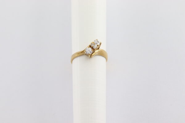 sehr feiner Ring in Gelbgold mit klaren Zirkonia – Bild 2