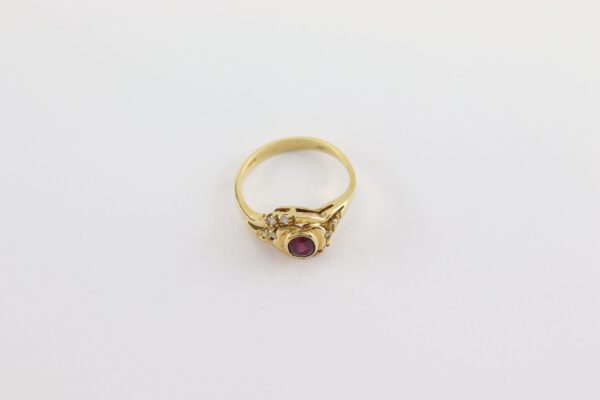 Goldring mit Rubin  und Diamanten – Bild 3