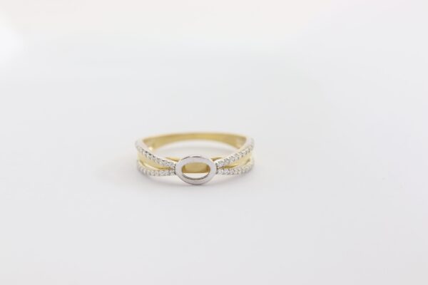 Auffällig gezierter Ring in Gelbgold