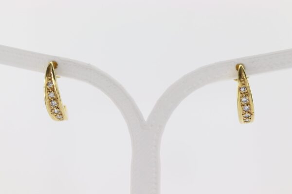 Elegante Ohrstecker mit Diamanten – Bild 3