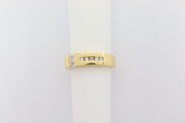 Sehr schöner Ring mit klaren Zirkonia – Bild 3