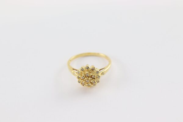 Ein sehr schöner Ring, in Gelbgold mit Diamanten – Bild 4