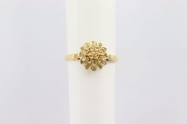 Ein sehr schöner Ring, in Gelbgold mit Diamanten – Bild 6