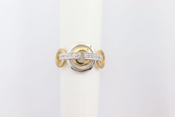 schön geformter Ring mit Diamanten – Bild 5