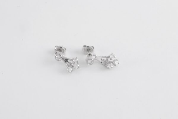 wunderschöne Ohrstecker in Weißgold mit Diamant – Bild 3