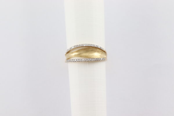 Ring in Gelbgold  mit Diamanten – Bild 5
