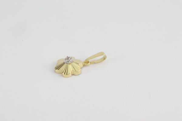 kleiner, feiner Anhänger in Gelbgold mit Diamant – Bild 5