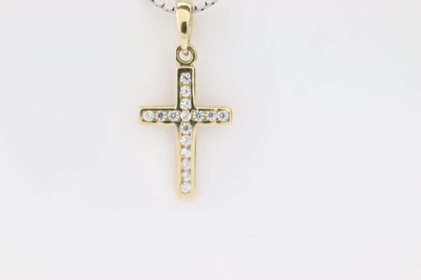 feines Kreuz mit klaren  Zirkonia  ( OHNE  KETTE ) – Bild 6