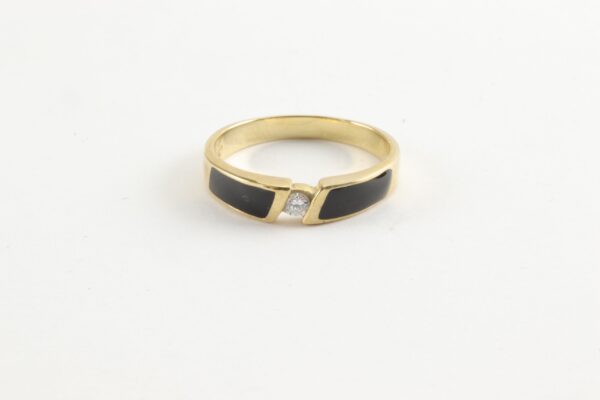 feiner Ring in Gelbgold mit Zirkonia und Email – Bild 3