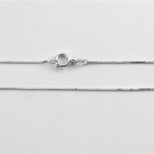 sehr schöne Kette in Weißgold