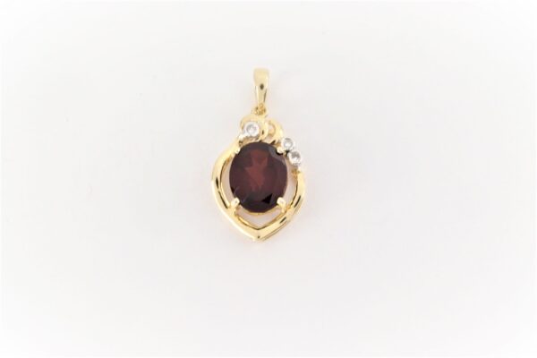 Wunderschöner Anhänger mit Granat und Diamant