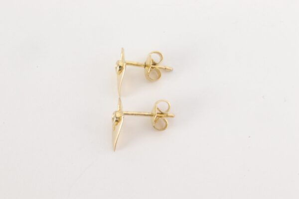 Sehr feine Ohrstecker in Gelbgold mit Diamant – Bild 5