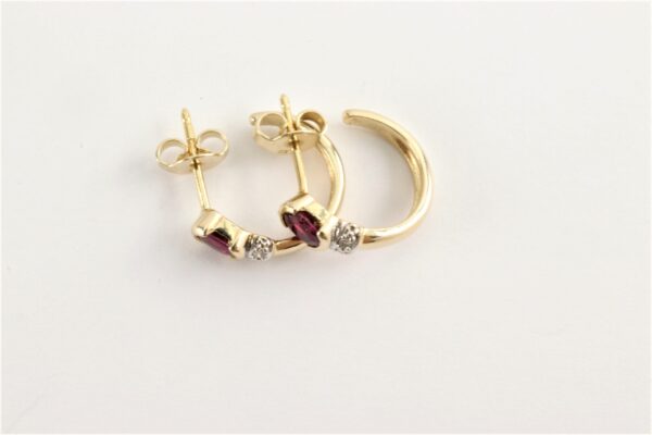 elegante Ohrstecker mit Rubin und Diamant – Bild 2