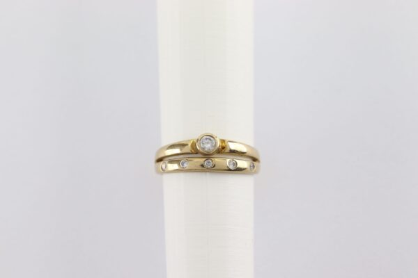 herrlicher Ring mit Zirkon in Gelbgold – Bild 4