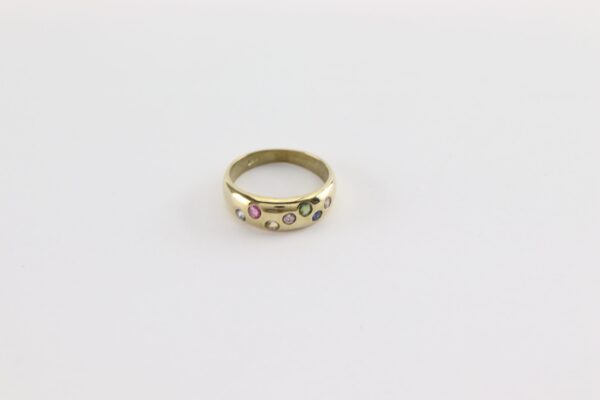 sehr feiner Ring in Gelbgold  mit  Zirkonia