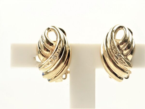 feine Ohrclip in Gelbgold mit Diamant – Bild 2