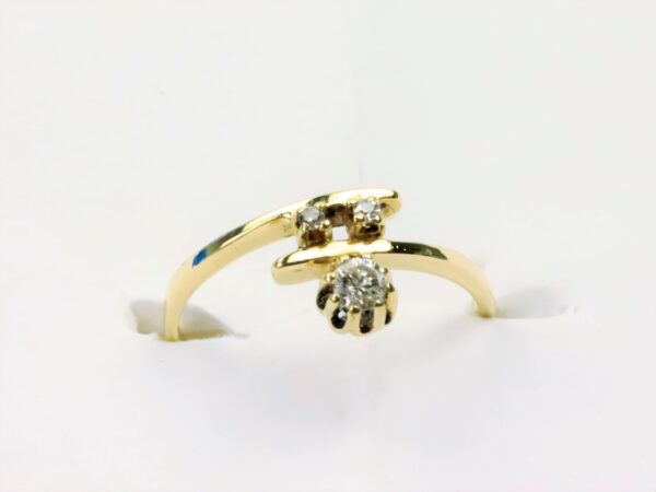Ring in Gelbgold  mit drei Diamanten – Bild 2
