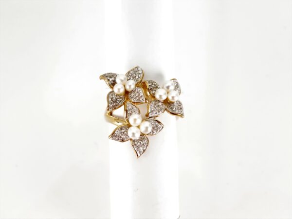 Ring in Gelbgold mit Diamanten und Perlen – Bild 4