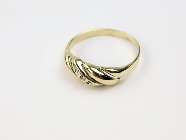 Ring in Gelbgold mit Diamanten – Bild 3