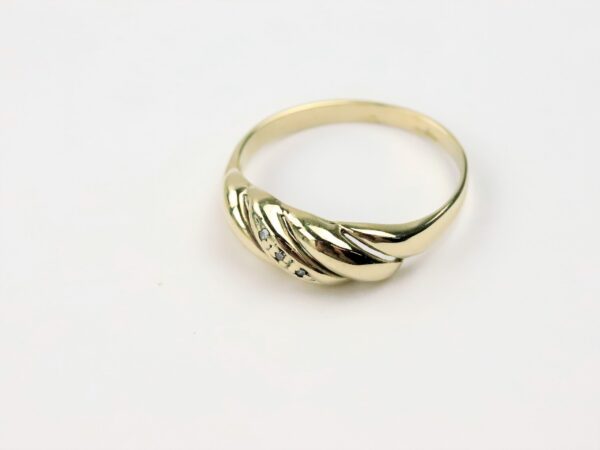 Ring in Gelbgold mit Diamanten – Bild 4