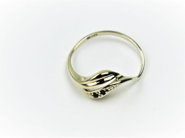 Ring  in Gelbgold mit Saphir – Bild 3