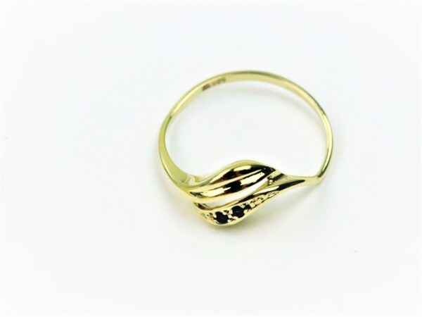 Ring  in Gelbgold mit Saphir – Bild 4