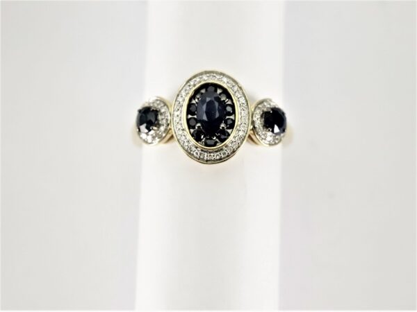 Ring  mit Saphir und Diamanten  0,10 Carat – Bild 3