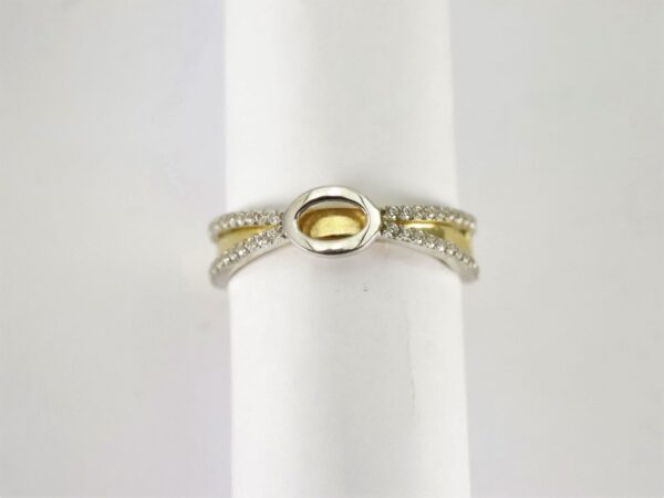 sehr schöner Ring in Gelbgold mit Zirkonia