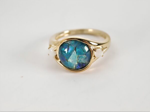 Ring in Gelbgold mit einem Opal-Trippel – Bild 5