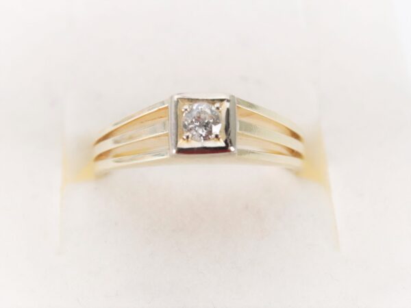 wunderschöner Ring mit Diamant in Gelbgold – Bild 4