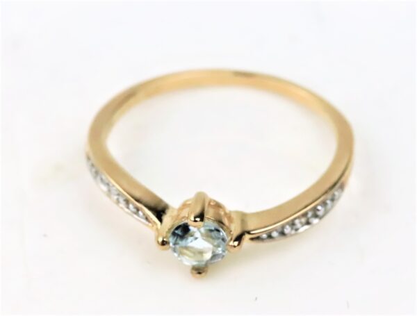 Ring  mit Aquamarin und Zirkonia – Bild 4