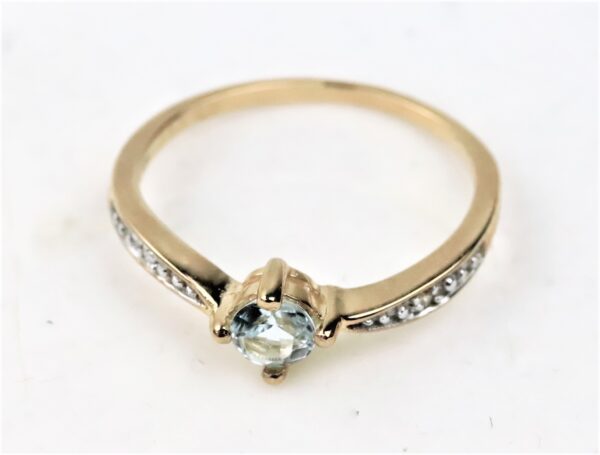 Ring  mit Aquamarin und Zirkonia – Bild 5