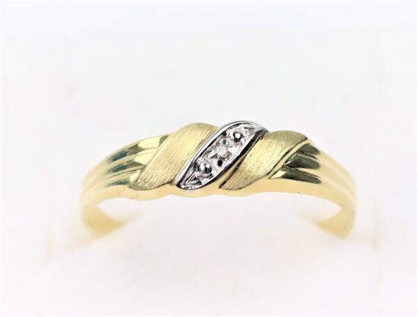 Ring in Gelbgold  mit Diamant