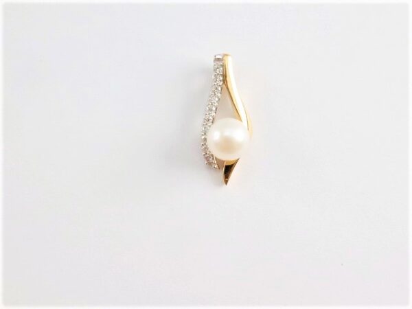 Anhänger in Gelbgold mit Perle und Diamanten – Bild 5