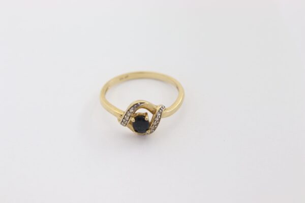 feiner Ring  mit Diamant und Saphir – Bild 5