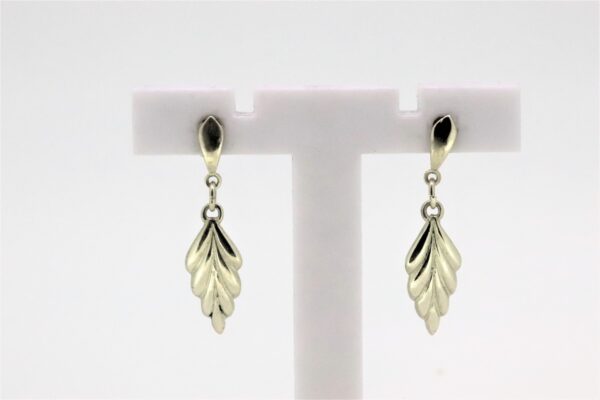 feine Ohrstecker in Gelbgold
