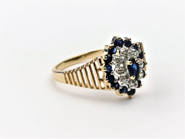 Ring in Gelbgold mit 6 Diamanten und Saphir – Bild 3