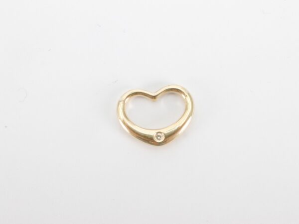 Herz in Gelbgold mit einem Diamanten ( ohne Kette )