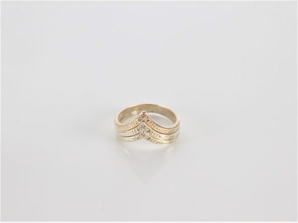 Ring-Weißgold mit Gelbgold ind 9 Diamanten – Bild 3