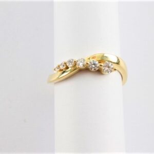 Ring in Gelbgold mit klaren Zirkonia