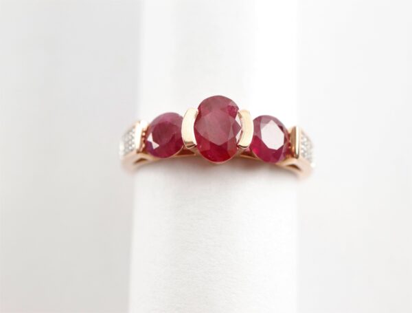 Ring - Rotgold - mit Rubin und Diamat – Bild 2