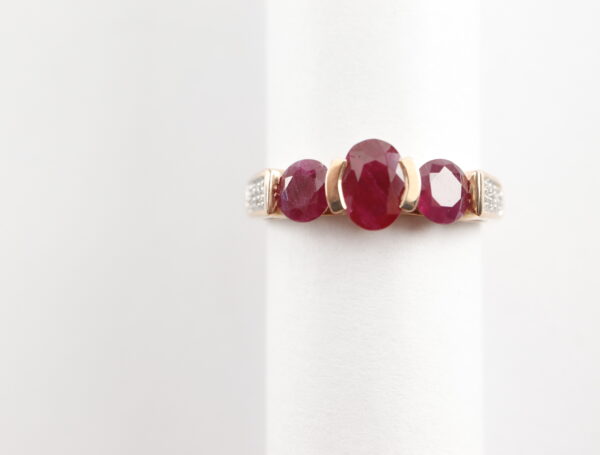 Ring - Rotgold - mit Rubin und Diamat – Bild 3